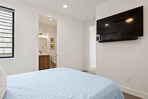 My Blue Heaven 6 Bedroom Home