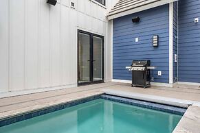 My Blue Heaven 6 Bedroom Home