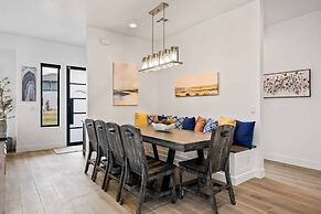 My Blue Heaven 6 Bedroom Home