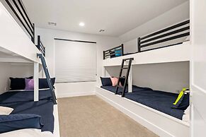 My Blue Heaven 6 Bedroom Home