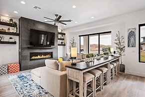 My Blue Heaven 6 Bedroom Home