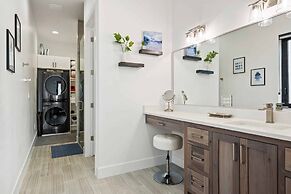 My Blue Heaven 6 Bedroom Home