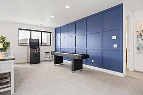 My Blue Heaven 6 Bedroom Home