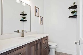 My Blue Heaven 6 Bedroom Home