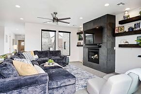 My Blue Heaven 6 Bedroom Home