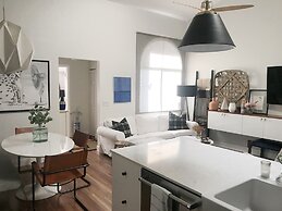 Peaceful modern and close to everything