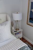 Peaceful modern and close to everything