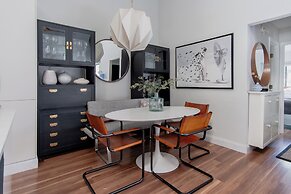 Peaceful modern and close to everything