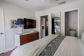 Peaceful modern and close to everything