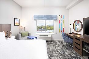 Hampton Inn & Suites Rochester Downtown