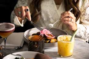 Hampton Inn & Suites Rochester Downtown