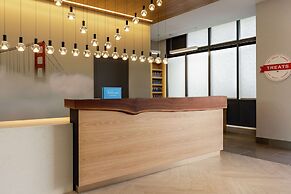 Hampton Inn & Suites San Mateo-San Francisco Airport