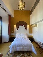 Oasis Hotel