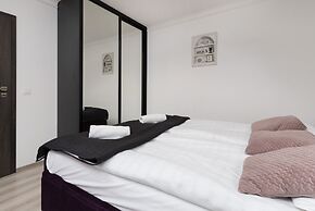 Winter's Residence Apartment by Renters