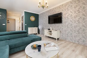 Winter's Residence Apartment by Renters