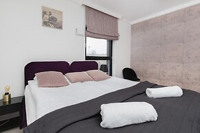 Winter's Residence Apartment by Renters