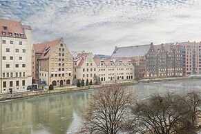 Winter's Residence Apartment by Renters