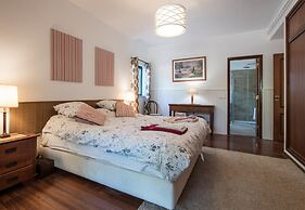 Casa Josephine by Portucasa