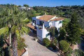 Casa Josephine by Portucasa