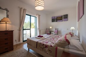 Casa Josephine by Portucasa