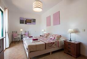 Casa Josephine by Portucasa