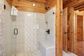 The Cowboy Way Cabin 4 Bedroom Cabin by RedAwning