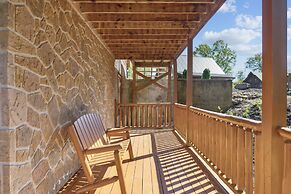 The Cowboy Way Cabin 4 Bedroom Cabin by RedAwning