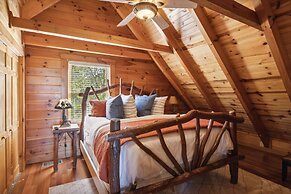 The Cowboy Way Cabin 4 Bedroom Cabin by RedAwning