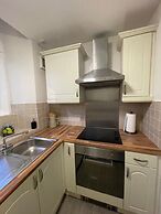 Gated Stunning Period Studio in Vibrant Bristol