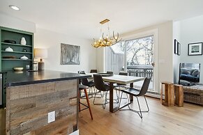Slopeside In Okemo - Beautifully Renovated Spacious Family Townhouse 3