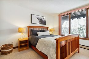 Slopeside In Okemo - Beautifully Renovated Spacious Family Townhouse 3