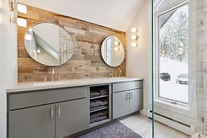 Slopeside In Okemo - Beautifully Renovated Spacious Family Townhouse 3