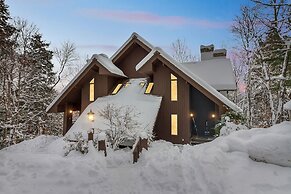 Slopeside In Okemo - Beautifully Renovated Spacious Family Townhouse 3