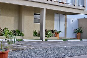 1-bed Self Contained Apartment in Noord With Pool