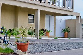 1-bed Self Contained Apartment in Noord With Pool