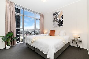 Exec Family Suite w River Views