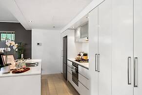 Exec Family Suite w River Views