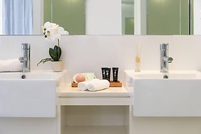 Exec Family Suite w River Views