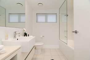 Exec Family Suite w River Views