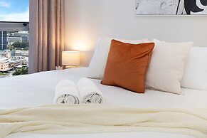 Exec Family Suite w River Views