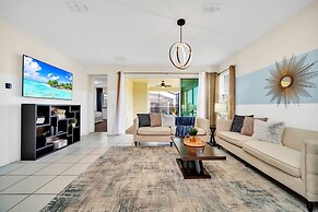 Stunning Villa With Themed Room's and Game Room, Right Across From the