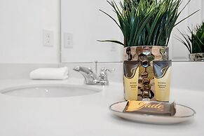 Stunning Villa With Themed Room's and Game Room, Right Across From the