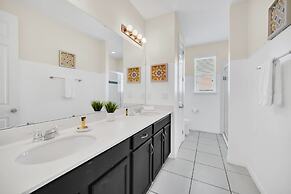 Stunning Villa With Themed Room's and Game Room, Right Across From the