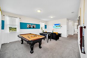 Stunning Villa With Themed Room's and Game Room, Right Across From the