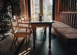 Bur Dera A Boutique Luxury Hotel