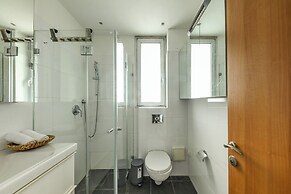High end 2 BR w panoramic City view