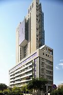 High end 2 BR w panoramic City view