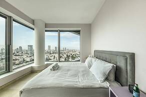 High end 2 BR w panoramic City view