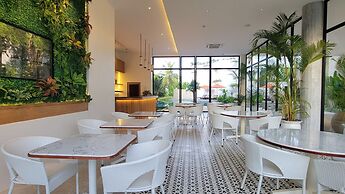 WAKA VILLA Private Resort & Spa 16 + Adults Only