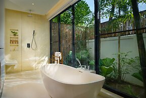 WAKA VILLA Private Resort & Spa 16 + Adults Only